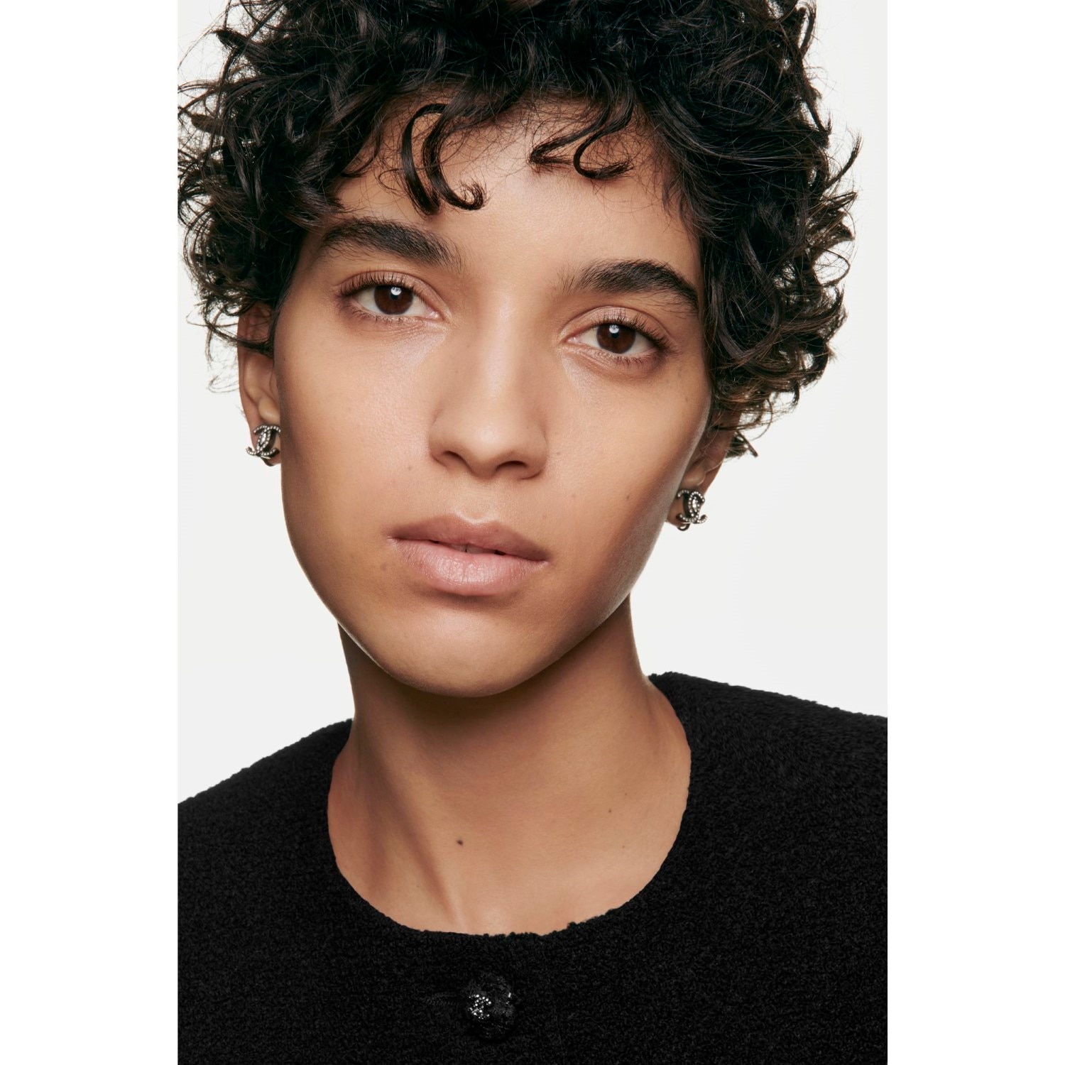 LES BEIGES BASE DE MAQUILLAJE. EFECTO SALUDABLE NATURAL HIDRATANTE
